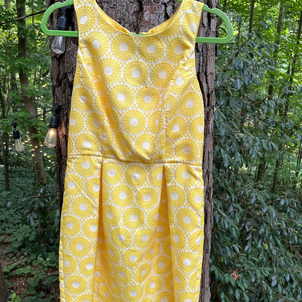 Kensie yellow sleeveless dress.